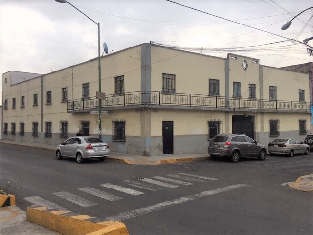 Suri Bienes Raíces - Inversionistas. Se vende edificio en esquina, en Azcapotzalco, con buenos inquilinos, con excelente capitalizaci��n de rentas y en perfectas condiciones.